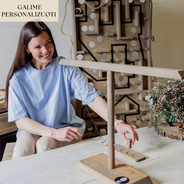 Stalo zaidimas dviems - ziedu dvikova